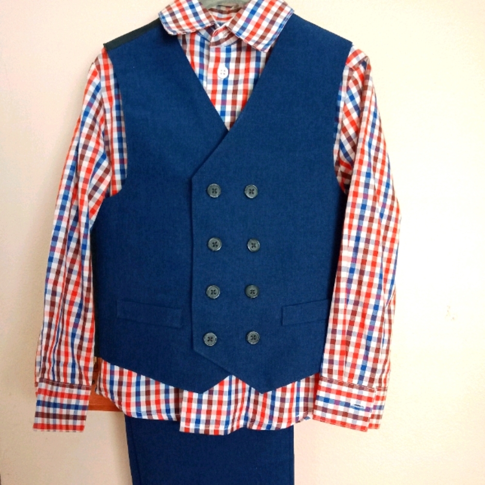 Boys 3 piece suit set size 5